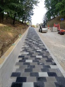 Uredjena staza koju je radila nasa firma sa nasim plocama